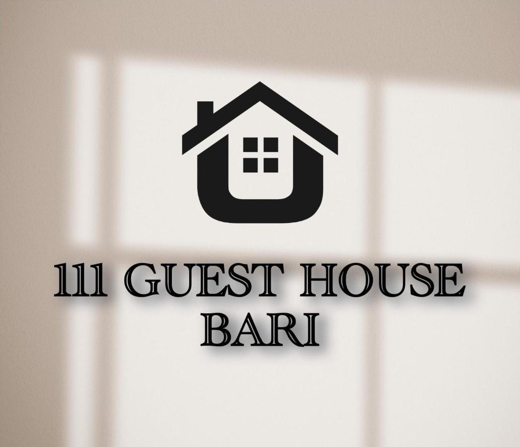 111 Guest House Bari Exteriör bild